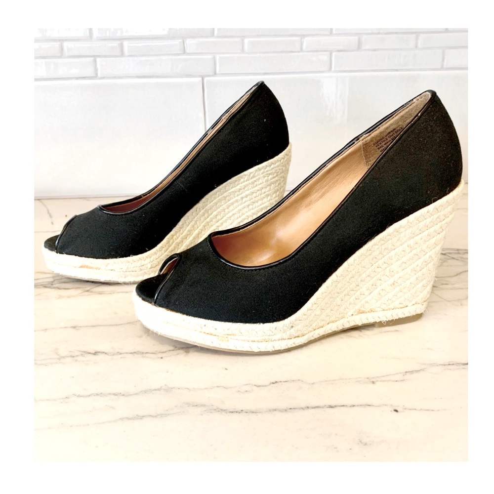 STEVE MADDEN - Charrlie Espadrille Wedges Sz 7